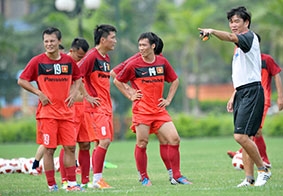 Vẫn là chuyện xài cầu thủ trẻ...