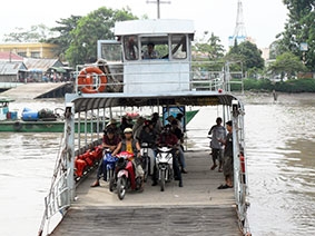 Bến đò an toàn giao thông Vàm Xáng