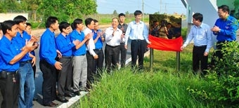 Cụm Khí - điện - đạm Cà Mau
Công trình thanh niên tiêu biểu toàn quốc 2012