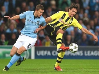 Dzeko vẫn chờ cơ hội 
thoát cảnh “siêu dự bị”