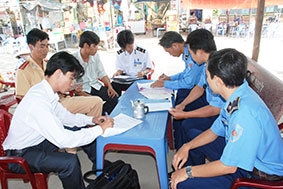 Nỗ lực đảm bảo trật tự an toàn giao thông đường bộ 

và đường thủy nội địa