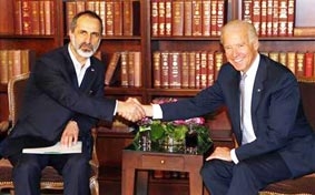 Lãnh đạo phe đối lập mở “lối thoát” cho chính quyền al-Assad