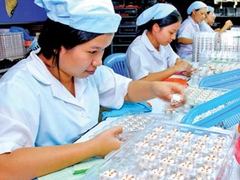 Vượt qua
 sóng gió