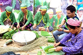 Tết với đặc sản vùng miền