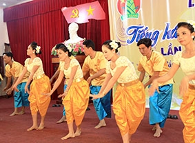 Sân khấu hóa những vấn đề 

thời sự học đường