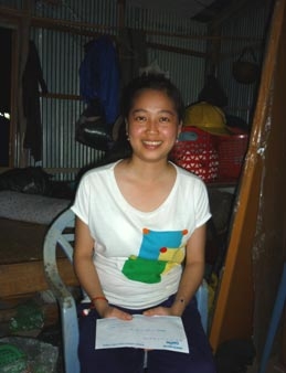 Trao tiền từ thiện