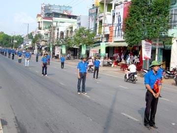 THANH NIÊN TÍCH CỰC XÂY DỰNG CÁC MÔ HÌNH AN TOÀN GIAO THÔNG