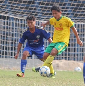 Khán giả bóng đá : “giận thì giận, thương thì thương”