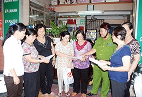 Mô hình “Phụ nữ với văn hóa giao thông”