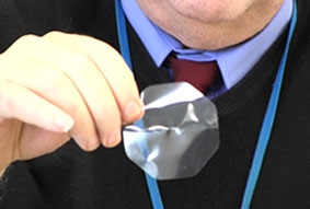 Miếng dán estrogen chữa ung thư tuyến tiền liệt