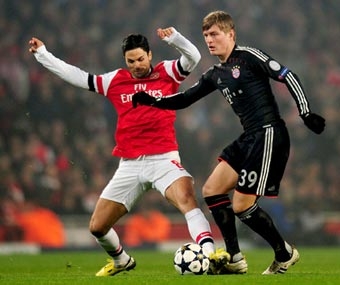 Arsenal khó qua “khe cửa hẹp”