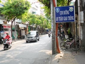 Đoàn phường An Phú xây dựng tuyến đường 
an toàn giao thông