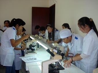 Những chuyển biến tích cực trong  khắc phục hạn chế,  khuyết điểm