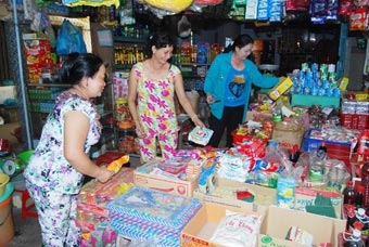 Để hàng Việt trụ vững 
sau những phiên chợ về nông thôn