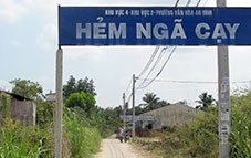 Săn đất nền “giá mềm”