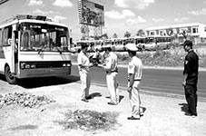 Huy động cả hệ thống chính trị và toàn xã hội tham gia 

giữ gìn trật tự ATGT