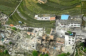 Động đất mạnh 6,6 độ Richter, hàng trăm người thương vong