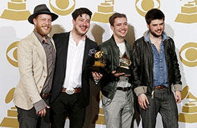 Mumford & Sons với cảm nhận mới về rock