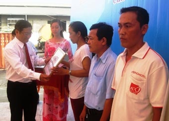 Tập trung lãnh đạo đưa nghị quyết 
Đại hội công đoàn tp cần thơ vào cuộc sống