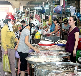 Thị trường thực phẩm ngày lễ 

không biến động nhiều