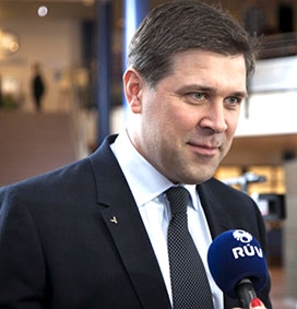 Dân Iceland nói không với 

“thắt lưng buộc bụng”