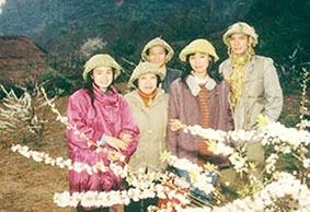 “Hoa ban đỏ”