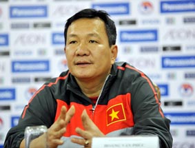Ông Hoàng Văn Phúc cứu VFF một bàn thua
