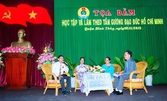 Noi gương Bác, nêu cao 
tinh thần tự học tập và sáng tạo