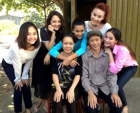 “Nhà có 5 nàng tiên” - Đầm ấm tình cảm gia đình