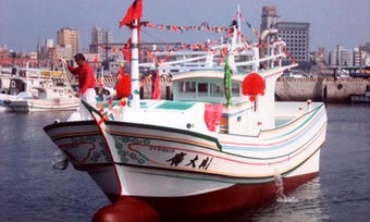 Trung Quốc thêm “dầu vào lửa”