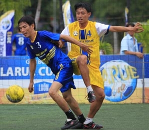 Khai mạc giải bóng đá mini Larue Cup 2013 khu vực Cần Thơ