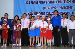 Nở rộ nhiều mô hình, phần việc thiết thực làm theo gương Bác