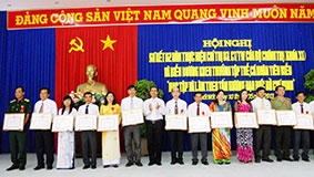 Sôi nổi hưởng ứng phong trào làm theo gương Bác
