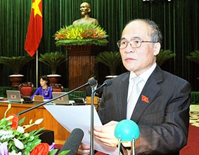 Phấn đấu tạo chuyển biến đồng bộ và mạnh mẽ trên các mặt công tác,

quyết tâm hoàn thành thắng lợi Kế hoạch phát triển kinh tế - xã hội năm 2013