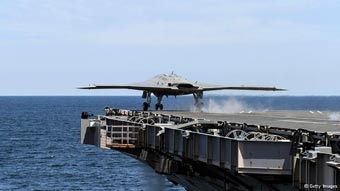 Nguy cơ “chạy đua phát triển 
cỗ máy giết người”