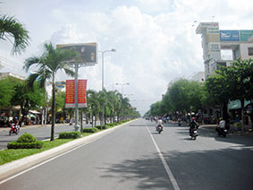 Tập trung thực hiện Nghị quyết Trung ương 4
khóa XI, tạo sự chuyển biến mới