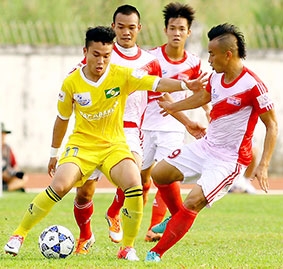 Bảng xếp hạng “nóng” đầu và cuối