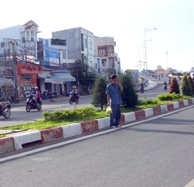 Người đi bộ phải chấp hành các quy định về an toàn giao thông