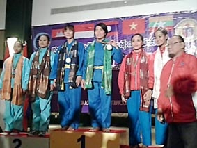 Thanh Hoa  Cẩm Thùy: 
Đôi “Song kiếm hợp bích” của Vovinam Cần Thơ