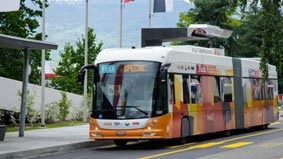 Hệ thống xe buýt sạc điện cực nhanh