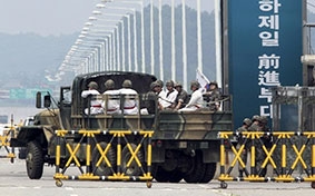 Hai miền Triều Tiên đồng ý 

nối lại đàm phán