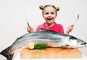 Dùng hơn 2 bữa cá/tháng giúp trẻ tránh 

các bệnh dị ứng