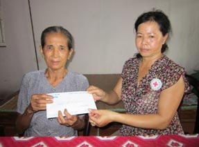 TRAO TIỀN TỪ THIỆN