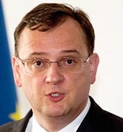 Thủ tướng Necas 
trước sức ép từ chức