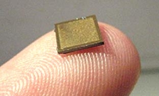 Miếng dán tiêm thuốc không đau Nanopatch