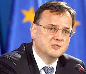 Thuộc cấp tham nhũng, 

Thủ tướng Czech từ chức