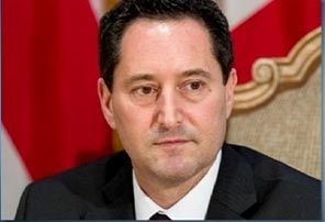 Thị trưởng Montreal “nhúng chàm”