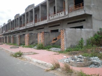 Xoay xở tìm đầu ra