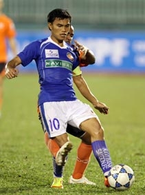 Đội tuyển nào đá với Arsenal?