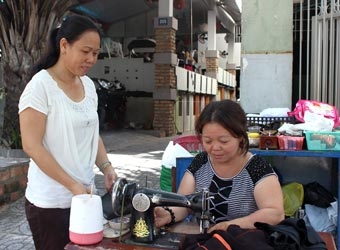 Thi đua tiết kiệm theo gương Bác